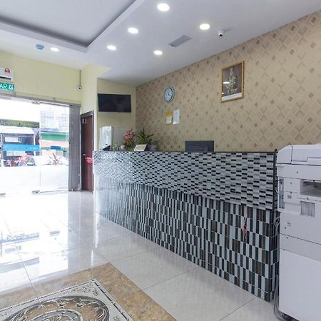 Hotel Raja Bot Куала Лумпур Екстериор снимка