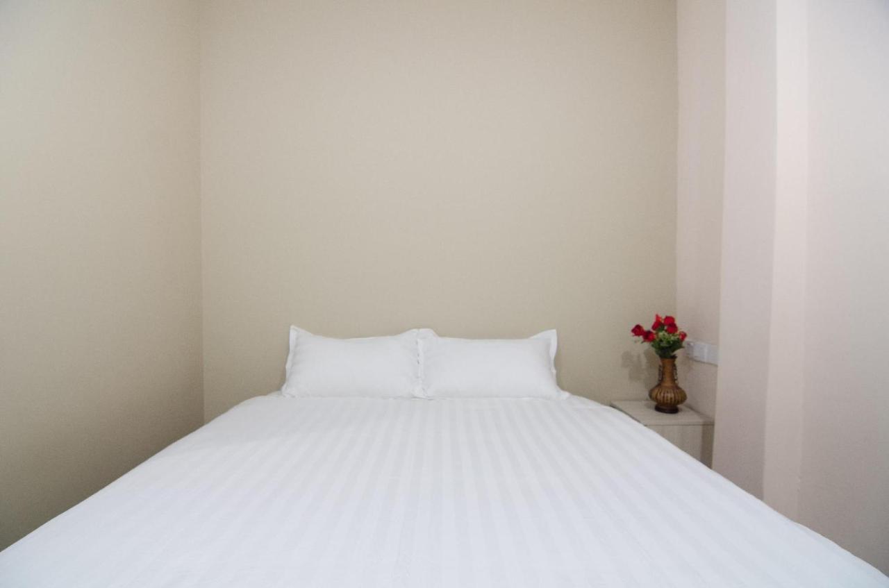 Hotel Raja Bot Куала Лумпур Екстериор снимка