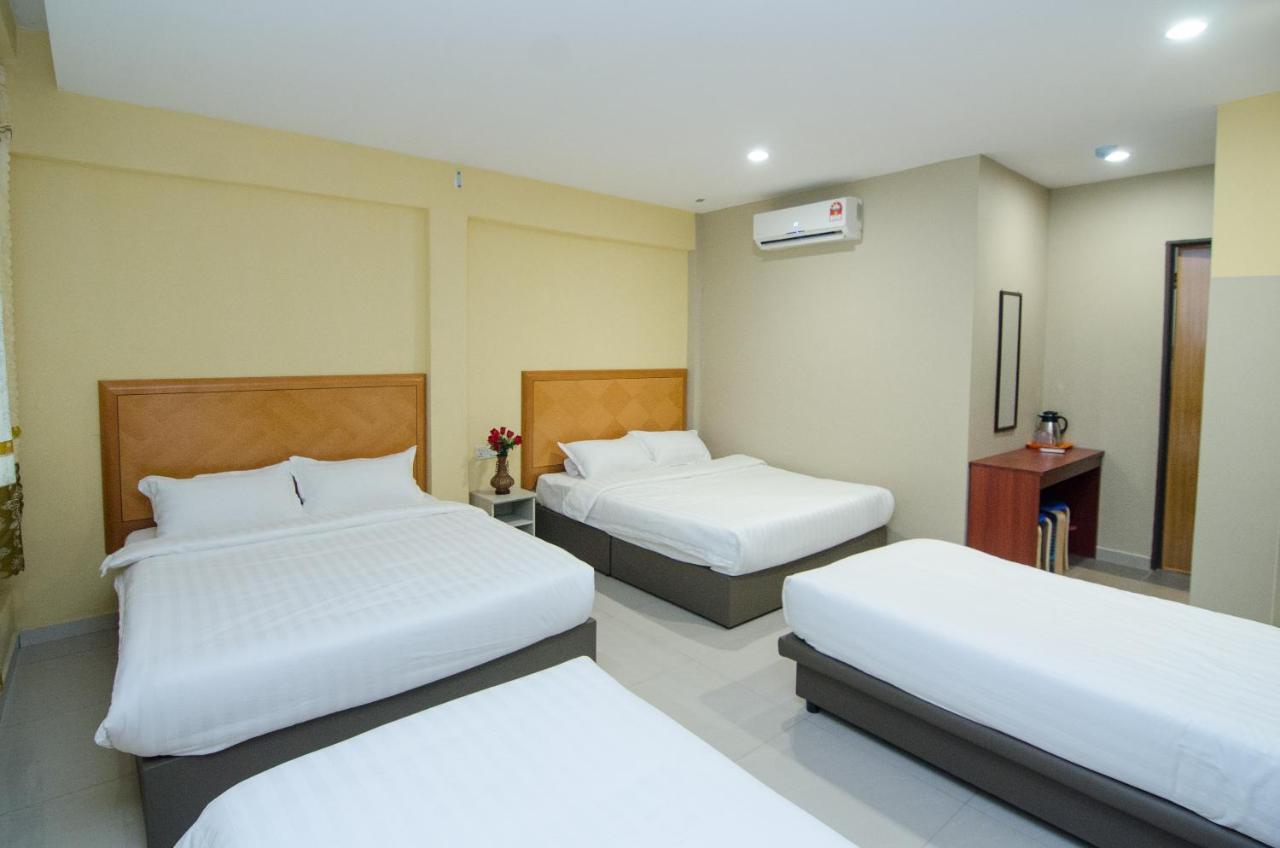 Hotel Raja Bot Куала Лумпур Екстериор снимка