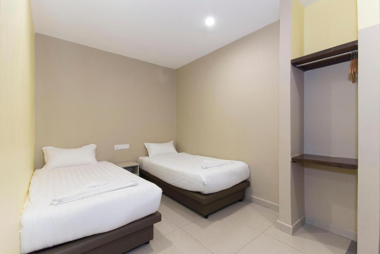 Hotel Raja Bot Куала Лумпур Екстериор снимка